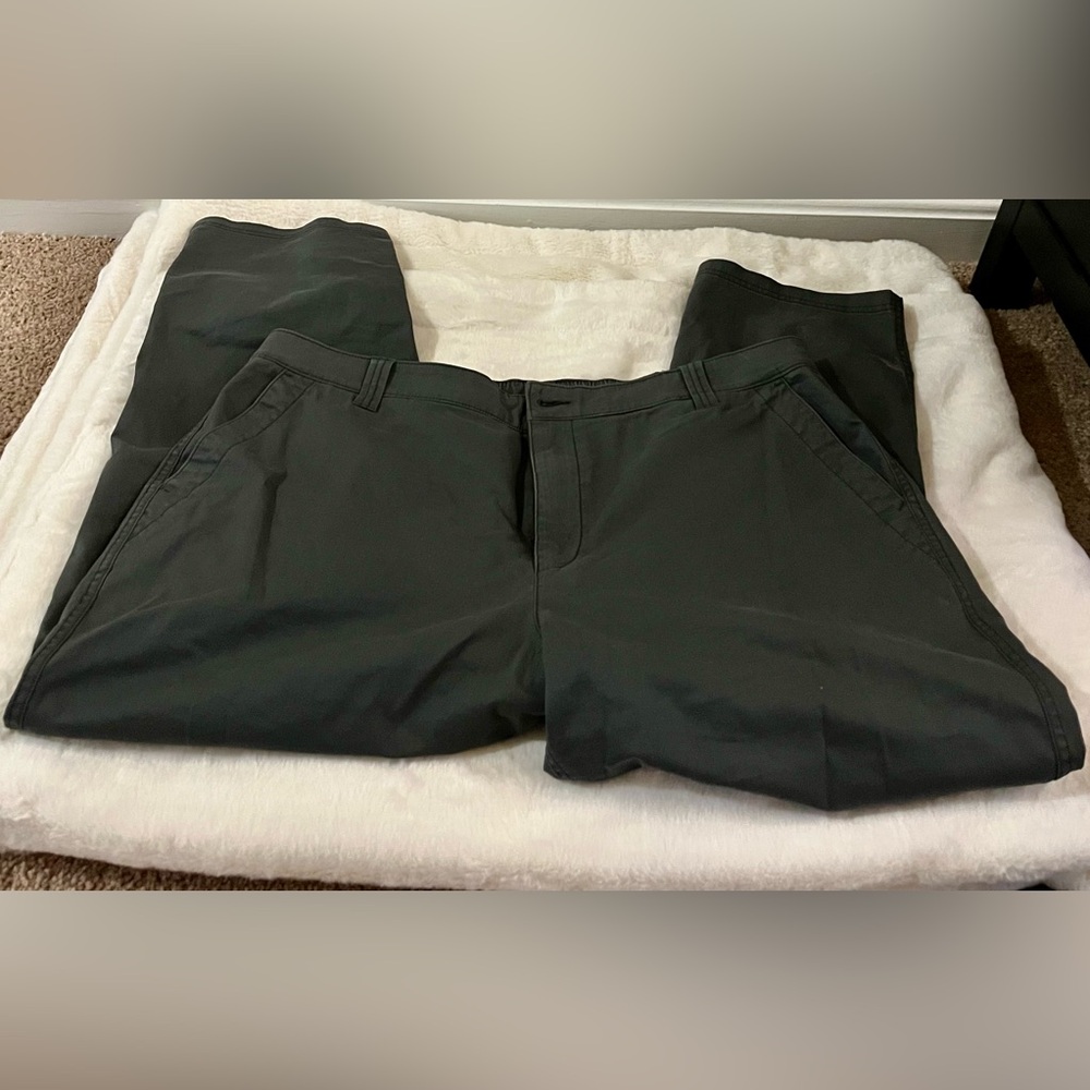 Old Navy dark gray original chino pants size 14, NWOT